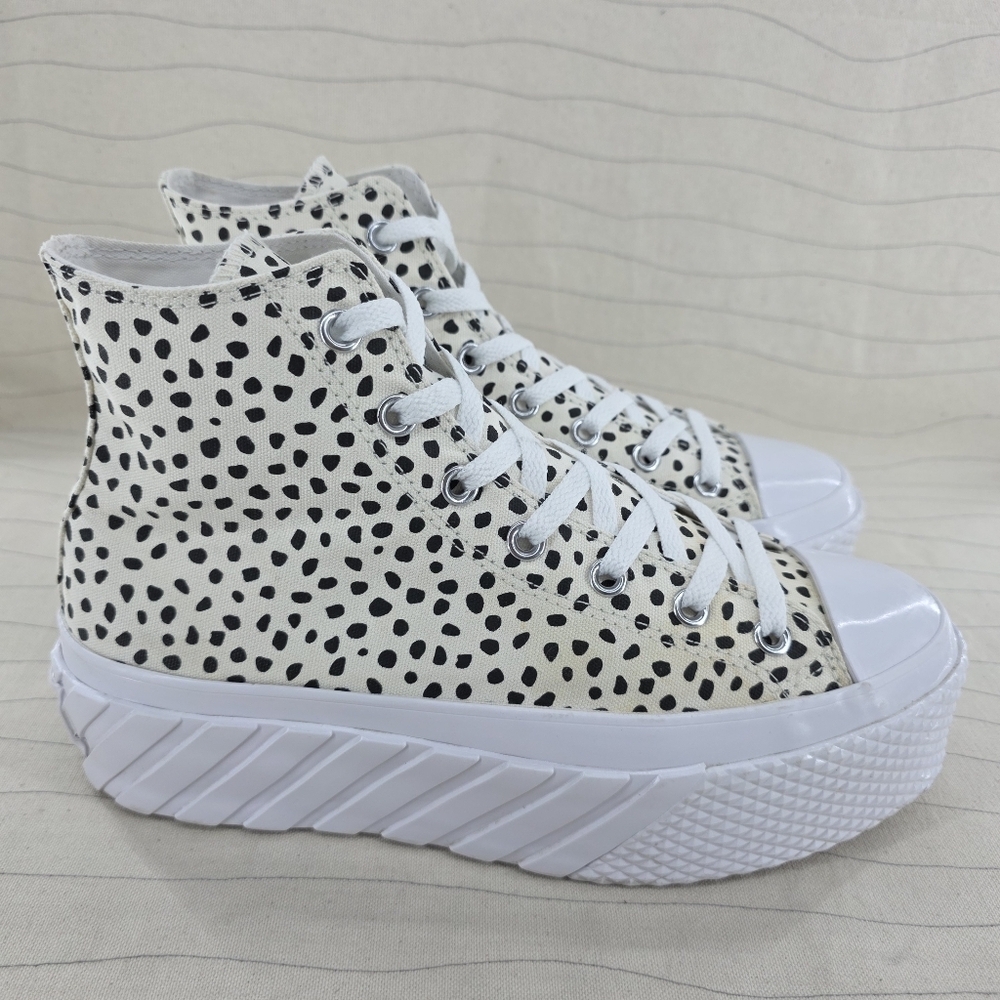 Converse Womens “Welcome to the Wild” Lift 2X Platform Ivory/Black Shoes Size 9